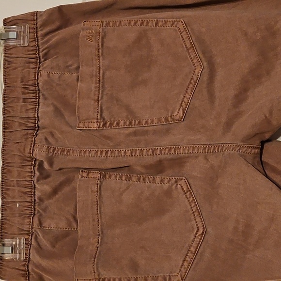 American Eagle Outfitters Tan Joggers NWT - Picture 8 of 13